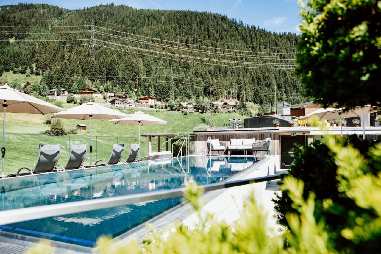 Hotel Arlmont 4 Stern Superior サンクト・アントン・アム・アールベルク エクステリア 写真