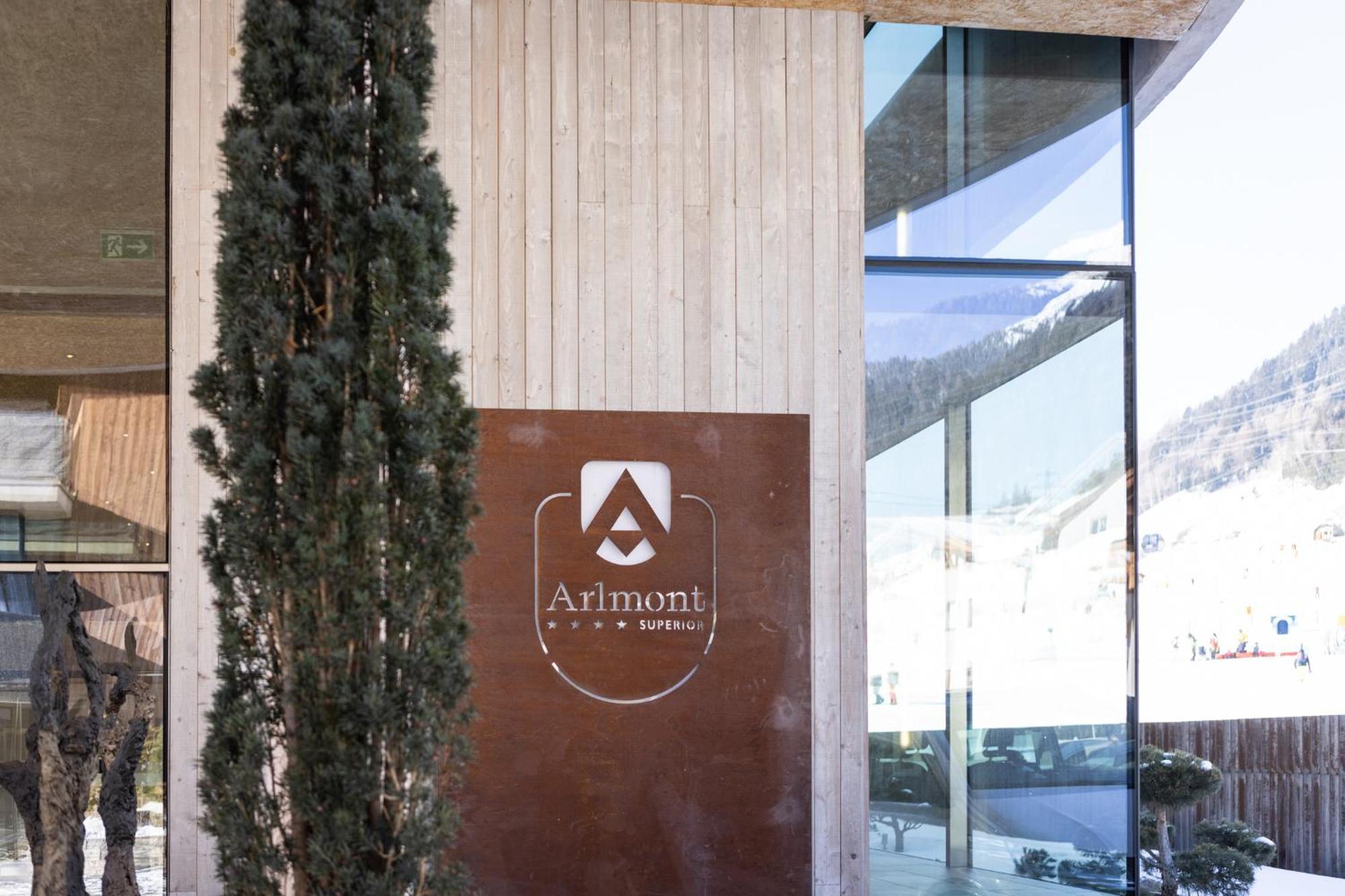 Hotel Arlmont 4 Stern Superior サンクト・アントン・アム・アールベルク エクステリア 写真